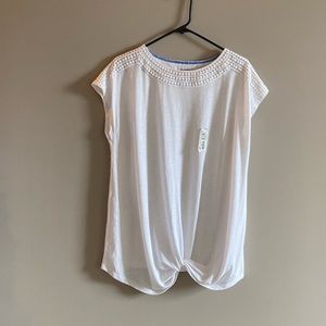 NWT Women’s Croft & Barrow White Top with Neck Detailing and Draped Hem Size L